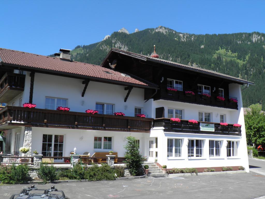 Aparthotel Alpenhof Waengle Reutte Exterior foto