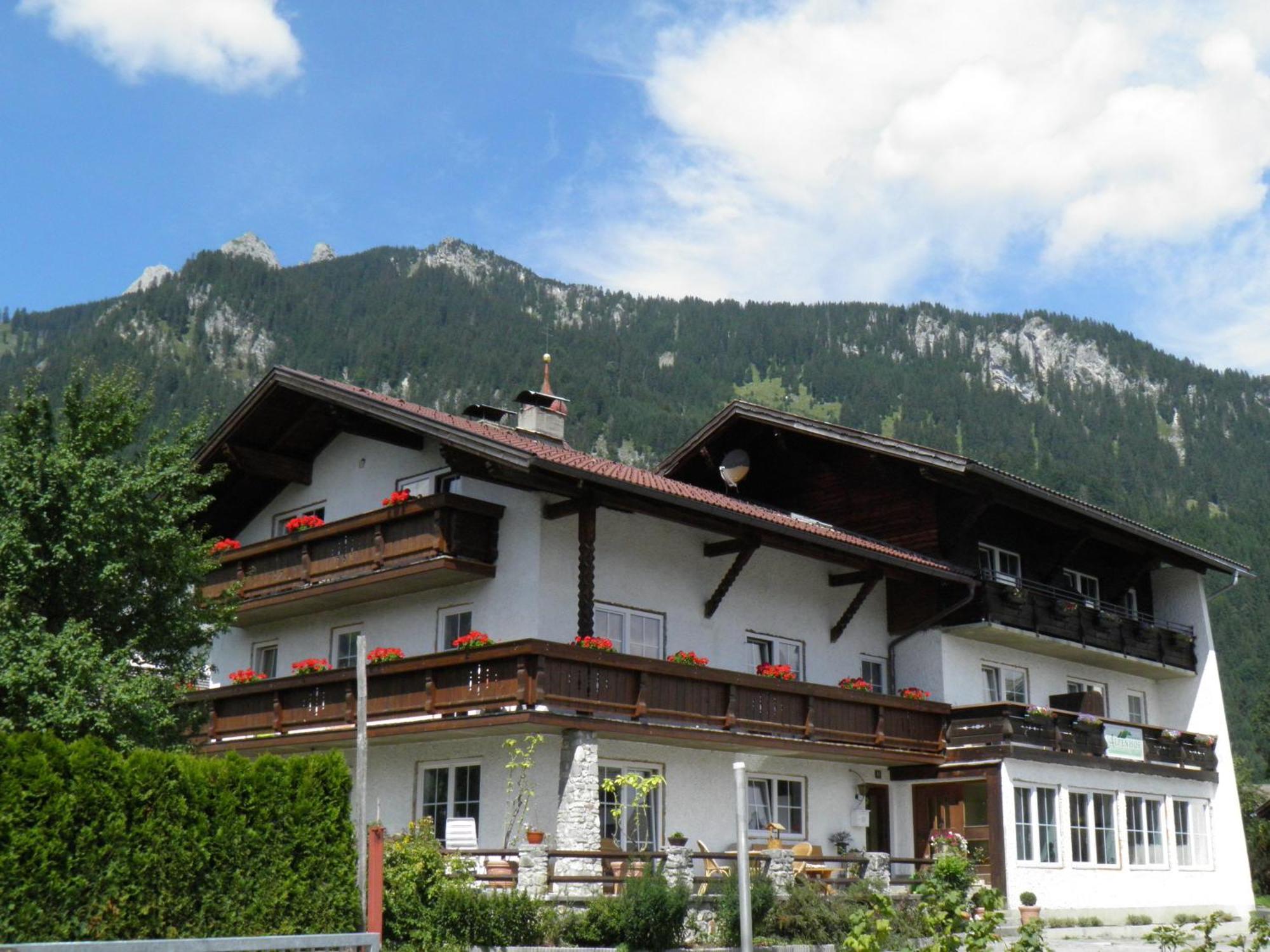 Aparthotel Alpenhof Waengle Reutte Exterior foto