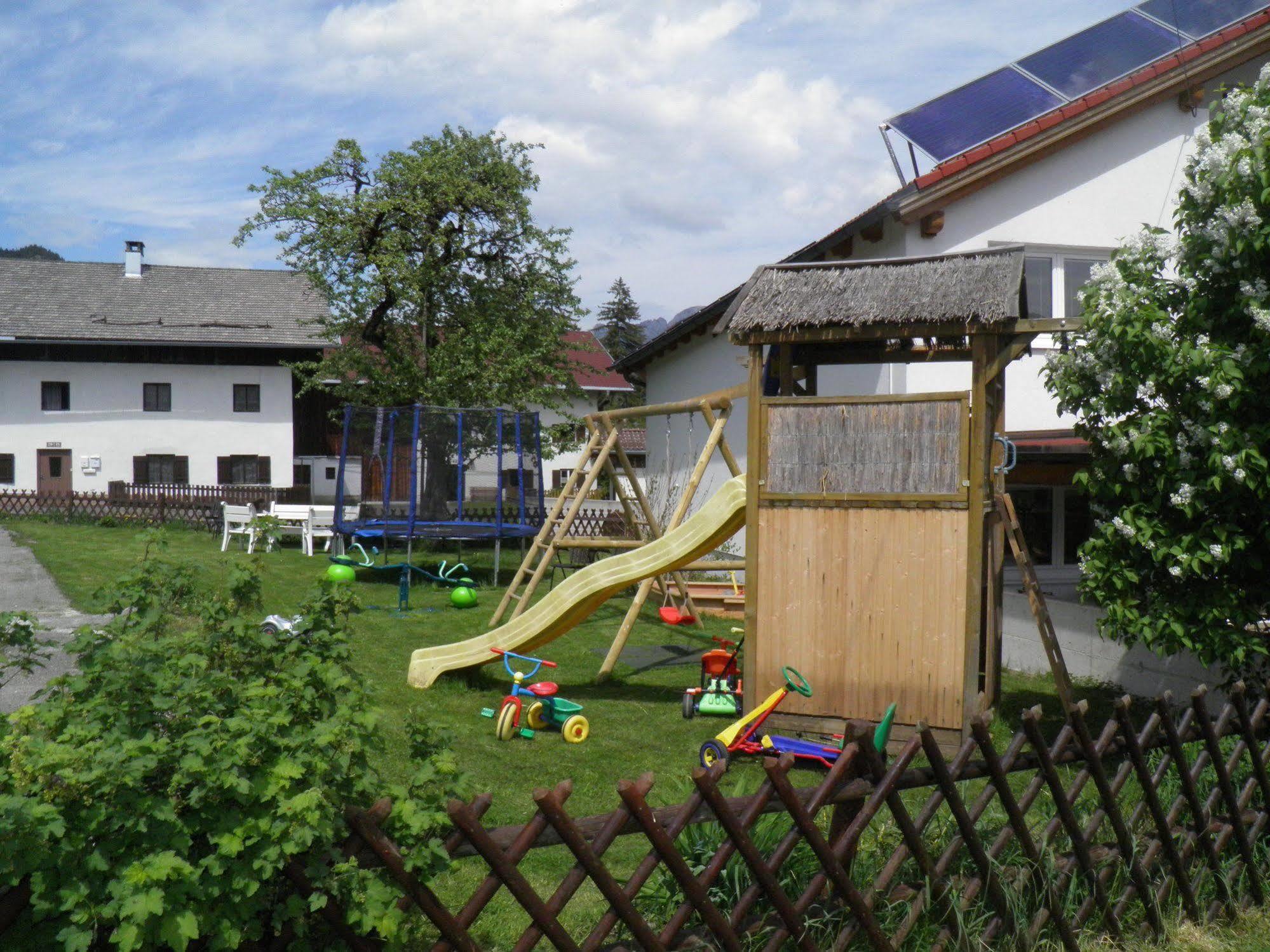 Aparthotel Alpenhof Waengle Reutte Exterior foto